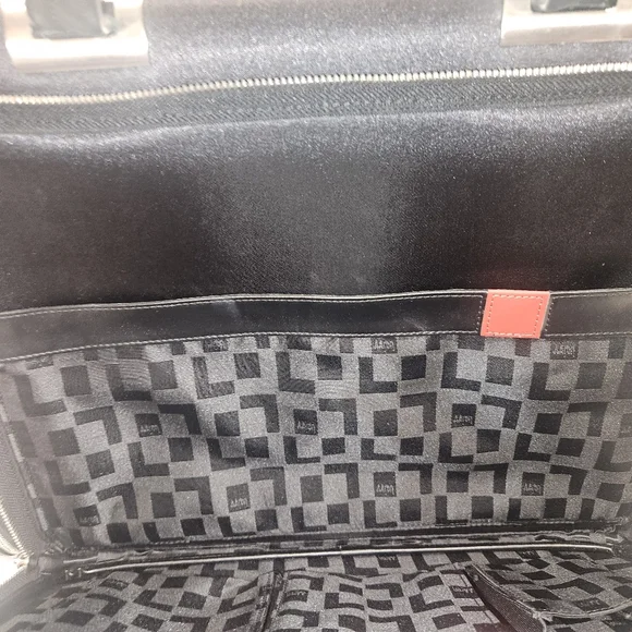 Aaron Irvin Black Microfiber and Leather Laptop Messenger Bag17 x 12.5 x 3.5